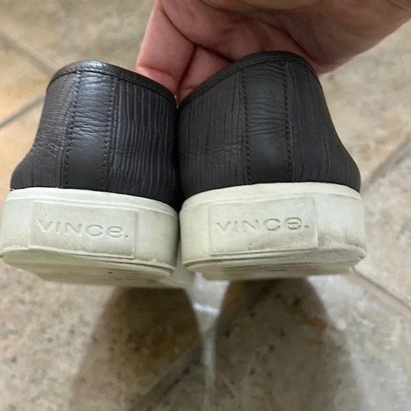 VINCE Blair 5 Slip-On Sneaker DK Smoke Le size 7.5M - EUC. - Picture 4 of 6